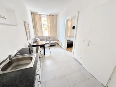 Ein Sitzbereich in der Unterkunft Charming Stay - Close to Vienna Attractions MZ27