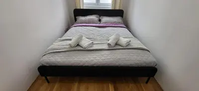 Ein Bett oder Betten in einem Zimmer der Unterkunft Deluxe Home 1
