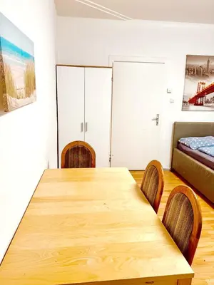 Ein Bett oder Betten in einem Zimmer der Unterkunft Lovely Rooms in Märzstraße Area MZ10