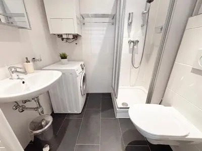Ein Badezimmer in der Unterkunft Studio King Bed & Kitchen - near Prater, no Elevator 4th Floor