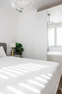 Ein Bett oder Betten in einem Zimmer der Unterkunft Stylish City Suite, Balcony, Augarten & Center