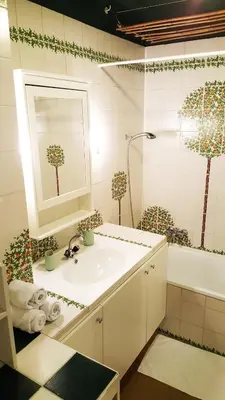Ein Badezimmer in der Unterkunft Big Viennese City Apartment with Piano and AC