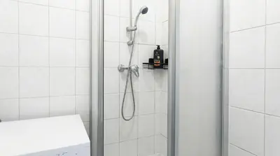 Ein Badezimmer in der Unterkunft Stylish 1BR City Apartment for 5, Great Location