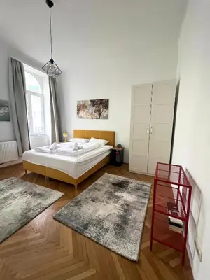 Ein Bett oder Betten in einem Zimmer der Unterkunft 2-Bedroom Apartment
