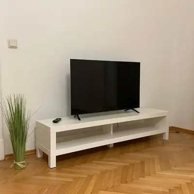 Sunny 3BR Central Apartment