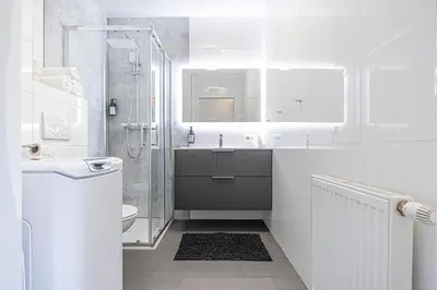 Ein Badezimmer in der Unterkunft Stylish 1BR Apartment near Favoritenstrasse Central and Cozy