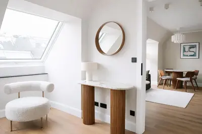 Ein Sitzbereich in der Unterkunft HeyMi Apartments Brick Lane Vienna