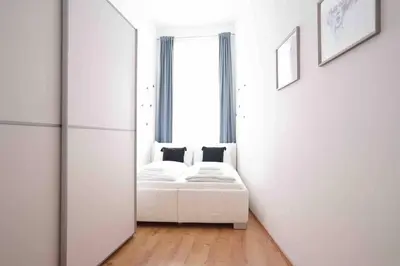 Ein Bett oder Betten in einem Zimmer der Unterkunft Modern living in city center - fully equipped