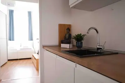 Küche/Küchenzeile in der Unterkunft Modern living in city center - fully equipped