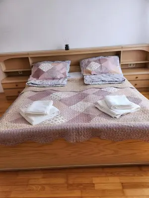 Ein Bett oder Betten in einem Zimmer der Unterkunft Casa Mea Privatzimmer 2