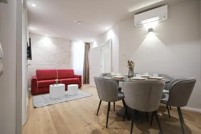 Ein Sitzbereich in der Unterkunft BRAND NEW! Apartment Gold - right near Schönbrunn Palace