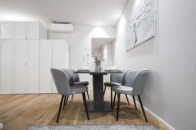 Ein Sitzbereich in der Unterkunft BRAND NEW! Apartment Saphire - right near Schönbrunn Palace