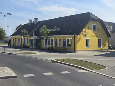 Das Gebäude in dem sich die Pension befindet