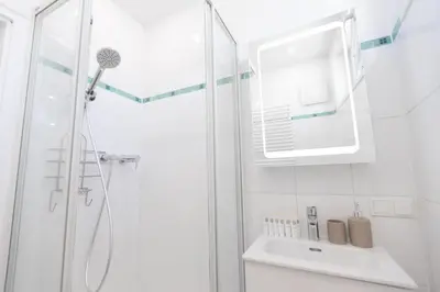 Grundriss der Unterkunft Modern 2 Bedrooms Apartment