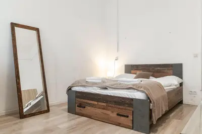 Grundriss der Unterkunft Shiny & Comfy 1BR Apt Ideal for Long Stays
