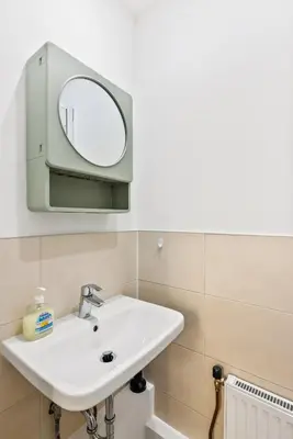 Ein Badezimmer in der Unterkunft cozy city retreat