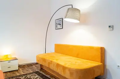 Ein Sitzbereich in der Unterkunft Lovely 2BR Apartments Very Central
