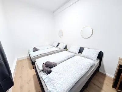Grundriss der Unterkunft Spacious Apartment for Group Stays - 15 Min from Airport & City Center, 5 Min from Vienna Main-Bus Station EZ11