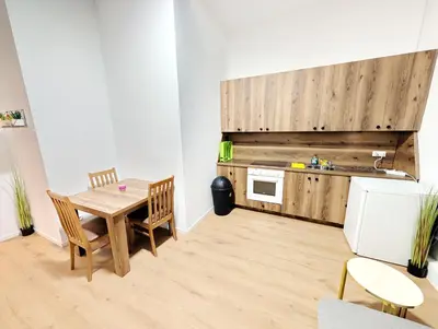 Grundriss der Unterkunft Spacious Apartment for Group Stays - 15 Min from Airport & City Center, 5 Min from Vienna Main-Bus Station EZ11