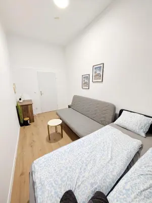 Grundriss der Unterkunft Spacious Apartment for Group Stays - 15 Min from Airport & City Center, 5 Min from Vienna Main-Bus Station EZ11