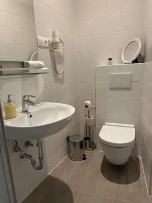 Ein Badezimmer in der Unterkunft PostersApt2-Cozy Cinema Vibes
