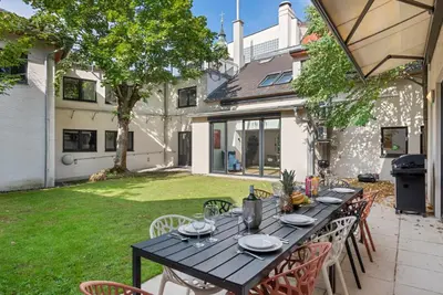 Ein Garten an der Unterkunft Luxury Wellness Villa Grinzing