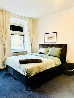 Grundriss der Unterkunft Private Rooms in Spacious 7-Bedroom Apartment, Prime Location