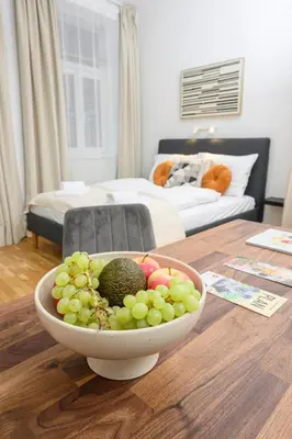 Ein Bett oder Betten in einem Zimmer der Unterkunft Quiet & Comfortable Studio Apartment in Vienna