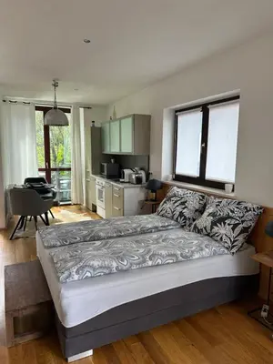 Küche/Küchenzeile in der Unterkunft MODERN LUXURY FOREST APARTMENT - 30 mins to center