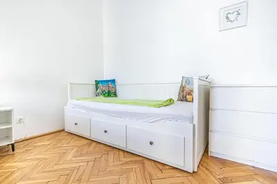 Grundriss der Unterkunft Stylish & Cozy 2-Bedroom Apartment, Very Central
