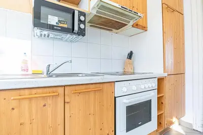 Grundriss der Unterkunft Stylish & Cozy 2-Bedroom Apartment, Very Central