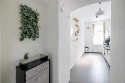 Grundriss der Unterkunft Large Modern City Apartment