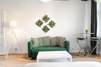 Grundriss der Unterkunft Spacious private rooms in 2BR shared Apartment - Perfect for Longstays