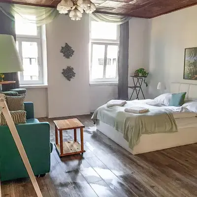 Spacious private rooms in 2BR shared Apartment - Perfect for Longstays
