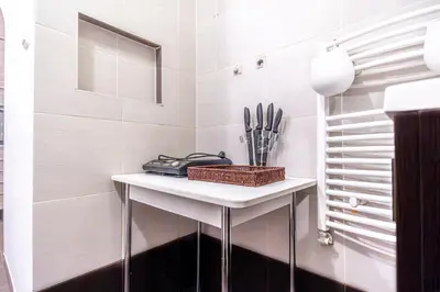 Grundriss der Unterkunft Cozy 2BR City Retreat Prime Central Location