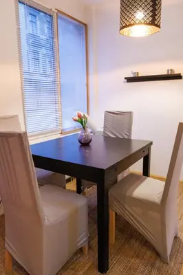 Ein Sitzbereich in der Unterkunft Beautiful and Bright Apartment in a Prestigious Area