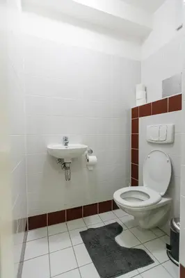 Ein Badezimmer in der Unterkunft Beautiful and Bright Apartment in a Prestigious Area
