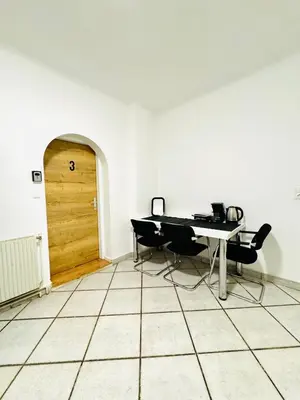 Grundriss der Unterkunft Simple 3 Bedroom Apartment with Outdoor Space Sleeps up to 8