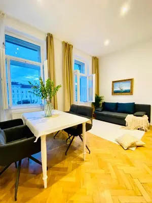 Ein Sitzbereich in der Unterkunft Comfortable 1BR Apartment By Westbahnhof