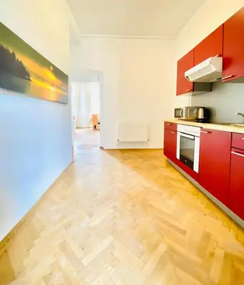 Küche/Küchenzeile in der Unterkunft 2-Bedroom Apartment, Sleeps Six, 4-Min Walk to Stadthalle