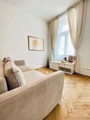 Ein Sitzbereich in der Unterkunft 2-Bedroom Apartment, Sleeps Six, 4-Min Walk to Stadthalle