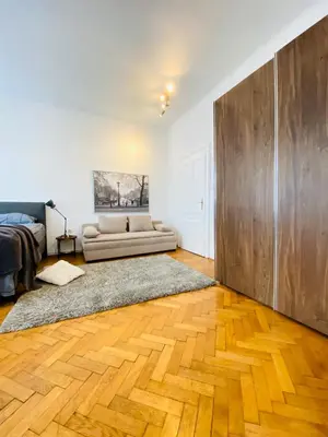 Ein Sitzbereich in der Unterkunft Affordable Room in Villa, With Garden & Parking