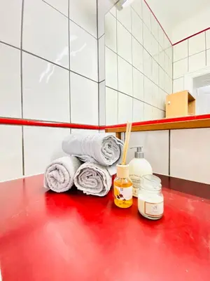 Grundriss der Unterkunft Affordable Room in Villa, With Garden & Parking
