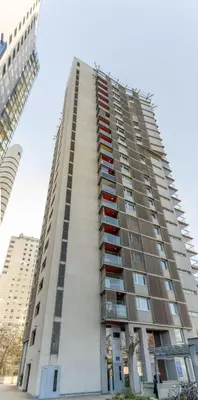 Das Gebäude in dem sich die Ferienwohnung befindet
