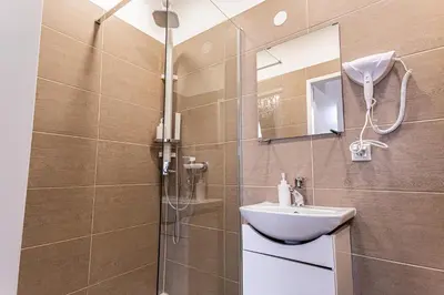Ein Badezimmer in der Unterkunft Sweet 3 Rooms Complex, Shopping Paradise Mariahilfer