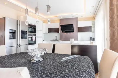 Küche/Küchenzeile in der Unterkunft Family & Luxury by JR City Apartments