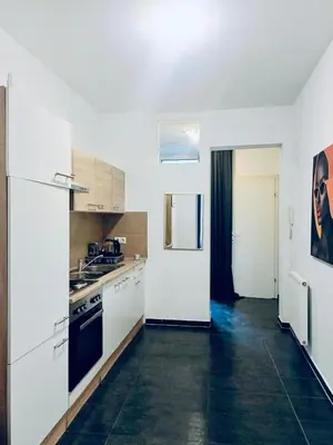 Küche/Küchenzeile in der Unterkunft Comfy 3BR Apt for Groups, 10-Min to Währinger Park