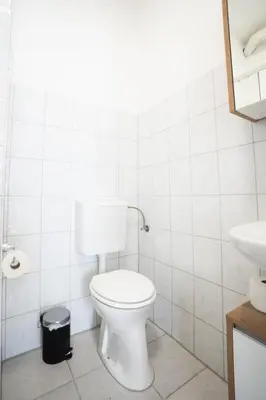 Ein Badezimmer in der Unterkunft Modern 1-bedroom apartment next to Praterstern