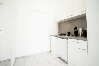 Küche/Küchenzeile in der Unterkunft Modern 1-bedroom apartment next to Praterstern