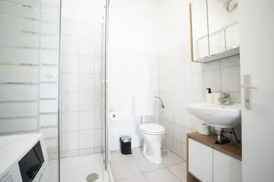 Ein Badezimmer in der Unterkunft Modern 1-bedroom apartment next to Praterstern